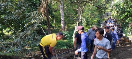 Gotong Royong Rabat Beton Gang Pangkung Lengseh Banjar Dinas Perampas